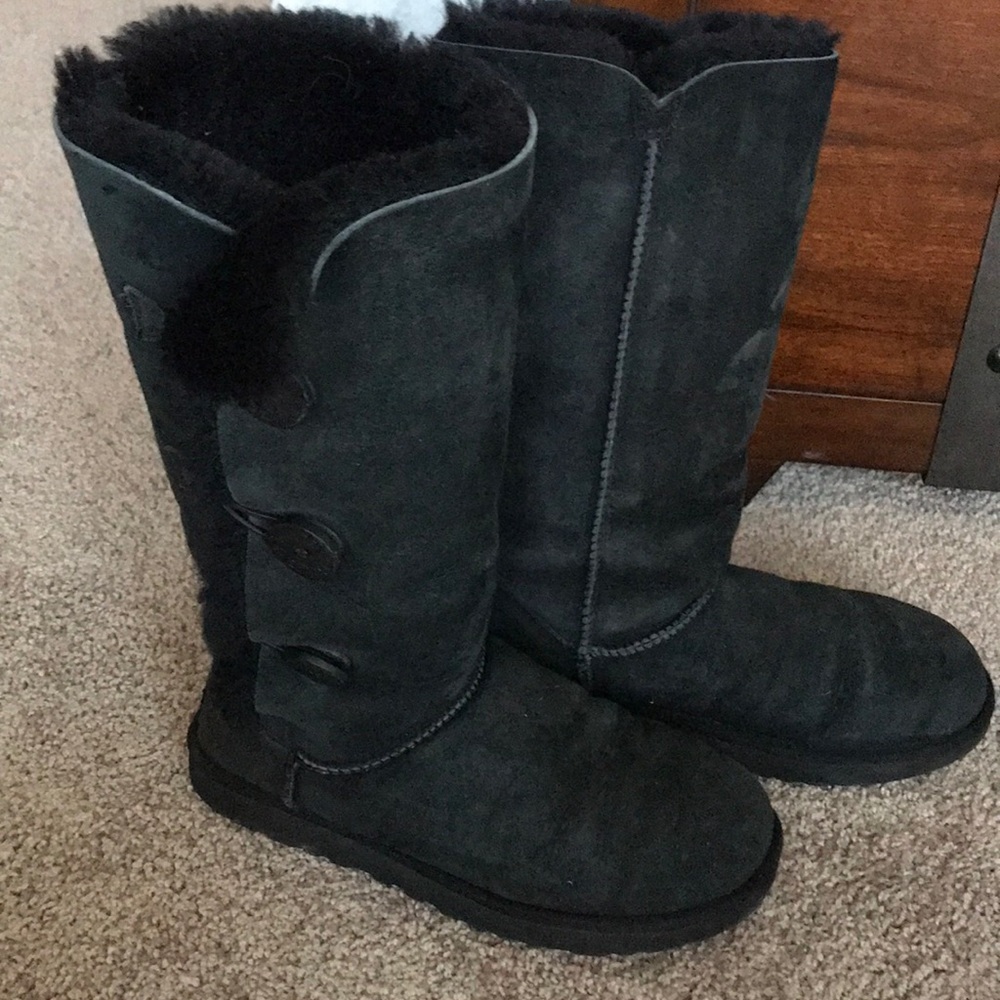 Tall bailey button uggs